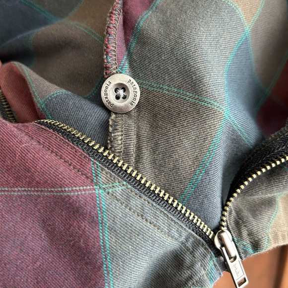 Patagonia Women's Plaid Blouse - Picture 7 of 7
